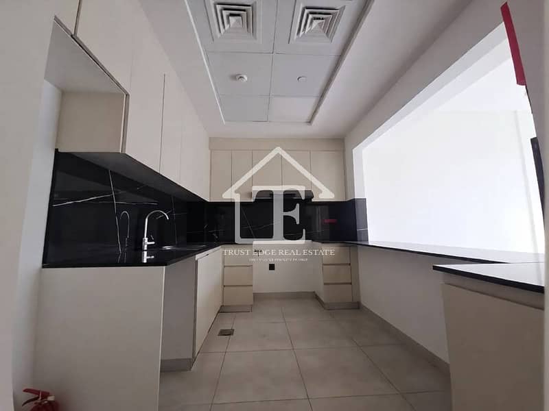 Vacant | Furnished | Prime Location - Image 11