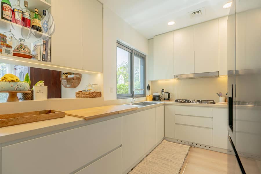 Exclusive | Renovated | Corner | VOT | Green-belt