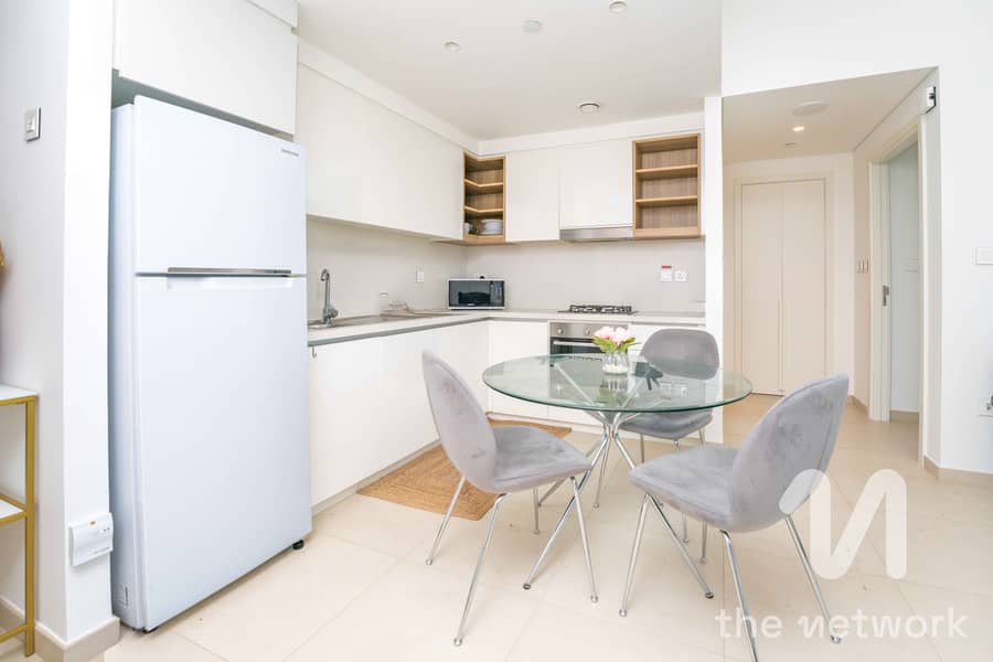 Fully Furnished | Prime Location | Skyline Views - Image 7