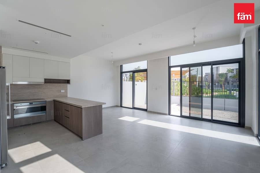 On Green Belt | G+2 | 4 Bedroom + Family Room