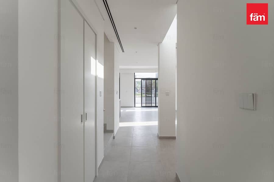 On Green Belt | G+2 | 4 Bedroom + Family Room - Image 17