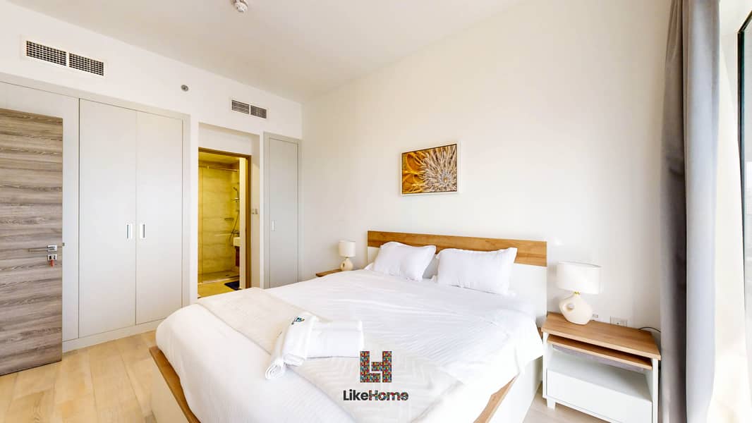 SPECIAL OFFER RATE – DECEMBER ONLY - Modern Designer 1-Bedroom Apartment | Steps from Circle Mall & Parks - Image 27