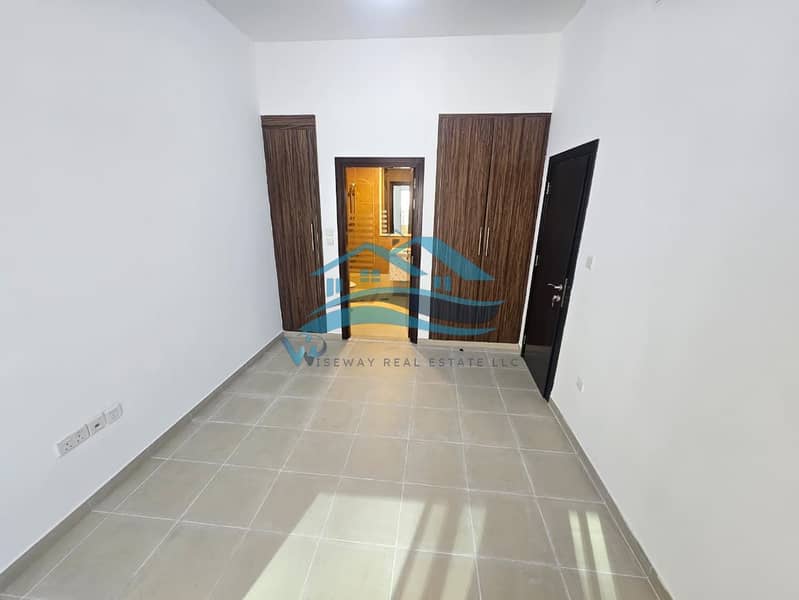 Lavish 1BHK | Prime Location | All Facilities Included - Image 7