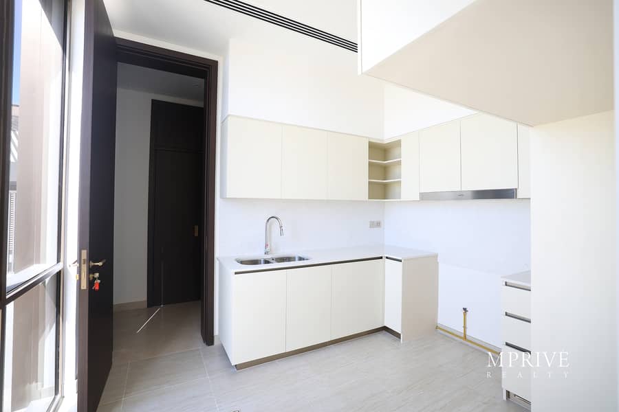 Corner Unit | Brand New | Ready To Move In