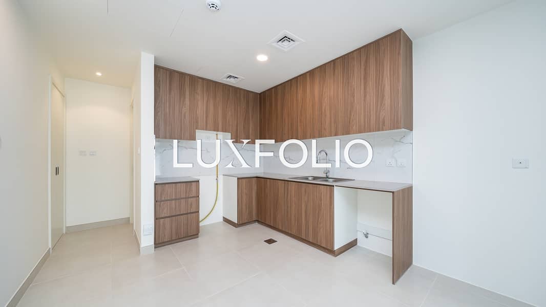 Modern | Family Friendly | Close to Amenities - Image 6