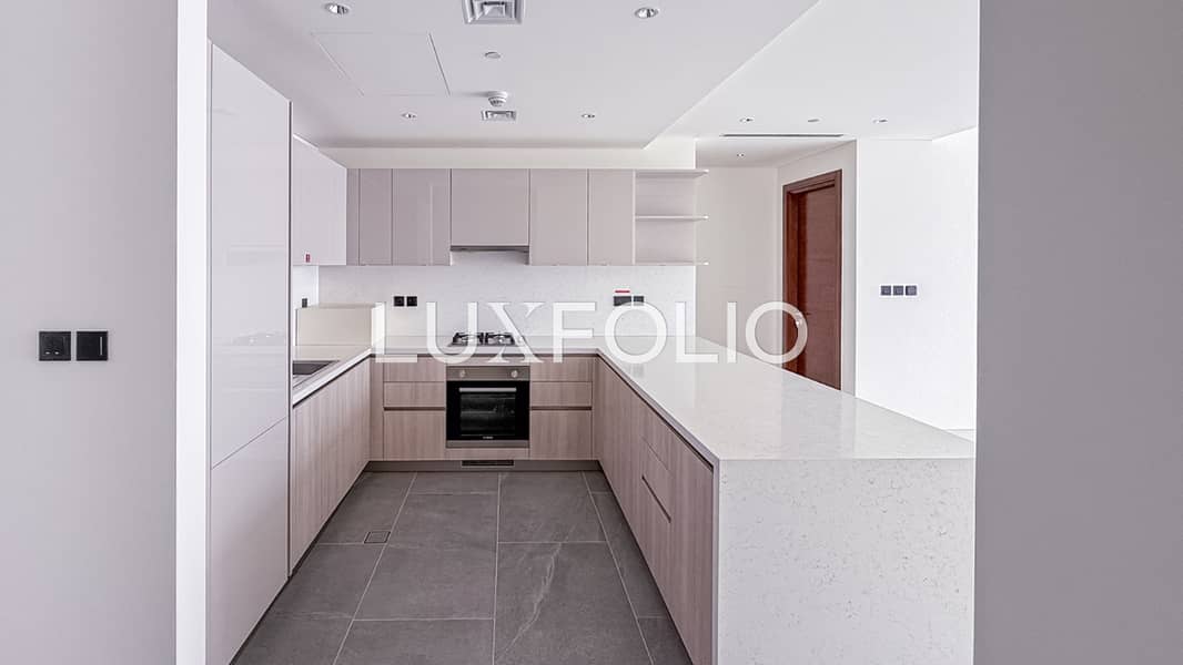 Luxury 2 BR Plus Study | Sleek & Spacious