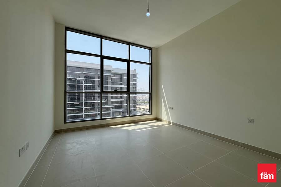 Vacant | Spacious Unit | Boulevard View - Image 13