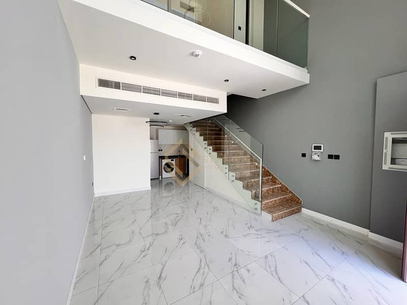 Corner Unit | Prime Location | Vacant next Month