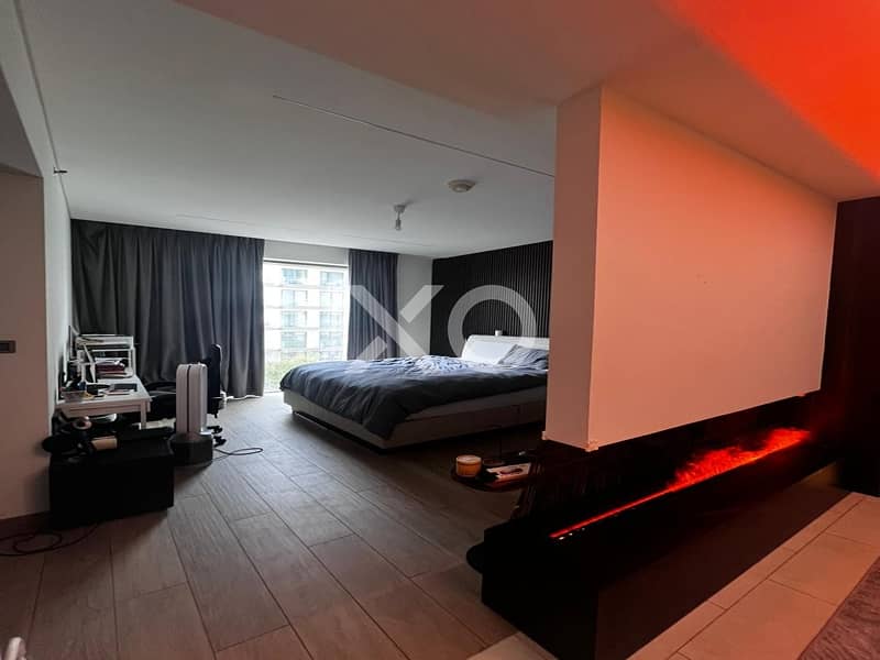 VOT | Spacious Studio | Community view