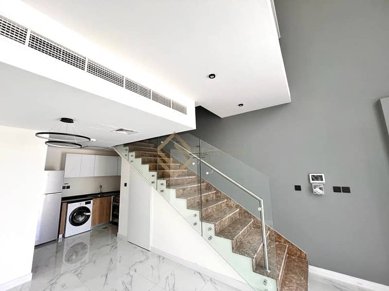 Corner Unit | Prime Location | Vacant next Month - Image 9