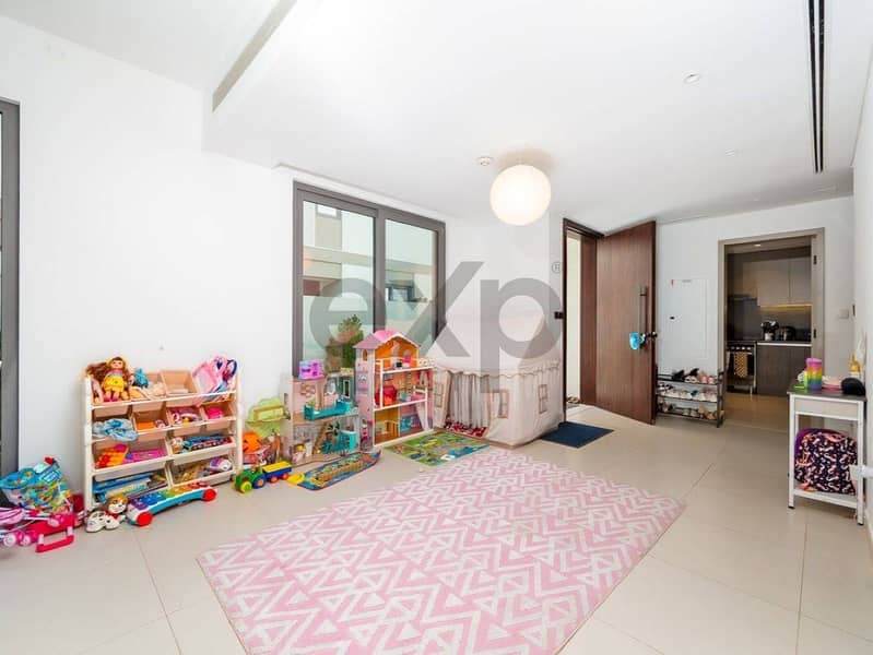 NEW & EXCLUSIVE, Close Kitchen | View Today