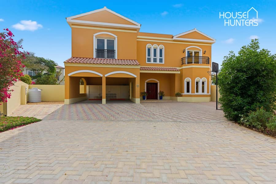 Private pool| Vacant |Well maintained