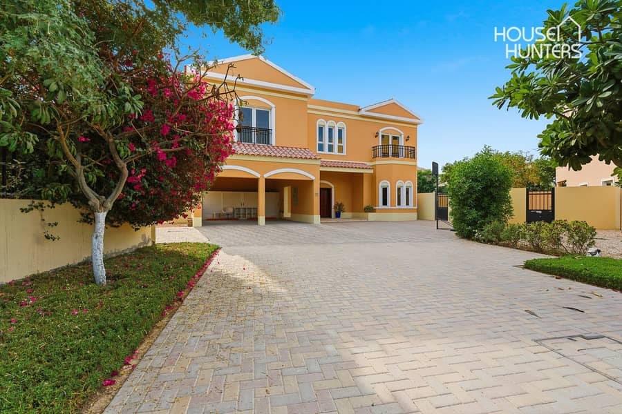 Private pool| Vacant |Well maintained