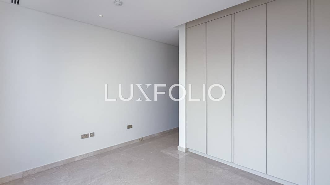 Corner Plot | Burj Khalifa View | Ready To Move - Image 28