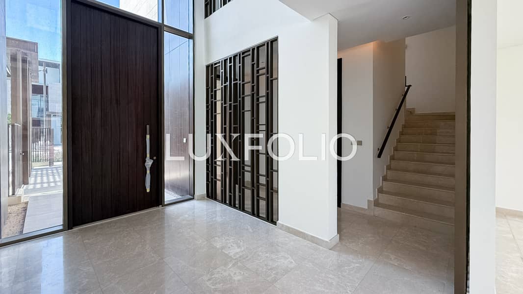 Corner Plot | Burj Khalifa View | Ready To Move - Image 37