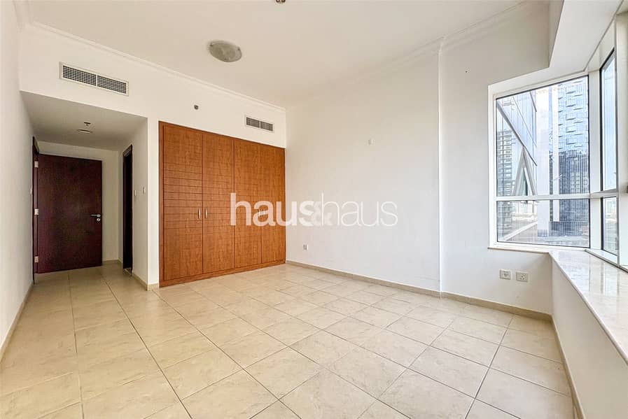 Vacant | Spacious 805sqft | Unfurnished| Mid Floor - Image 8