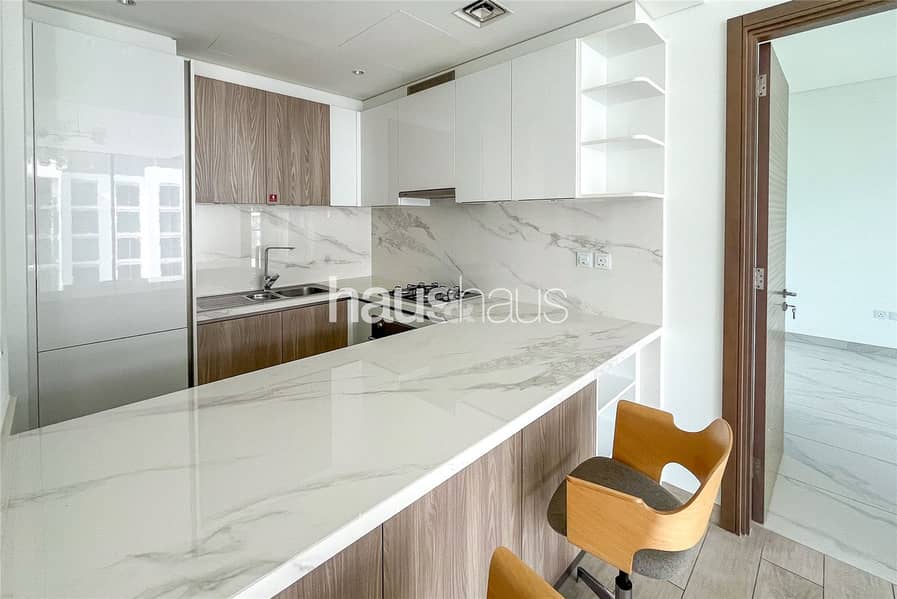 Exclusive | Vacant On Transfer | Downtown View