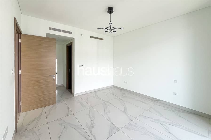 Exclusive | Vacant On Transfer | Downtown View - Image 8