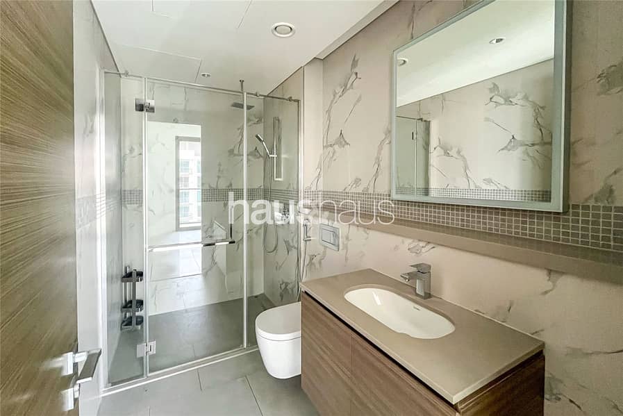 Exclusive | Vacant On Transfer | Downtown View - Image 11