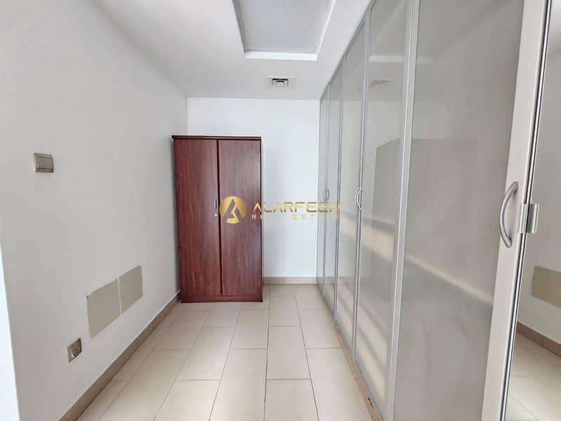 Spacious 4BR+Maid | Community View | Prime Location - Image 6