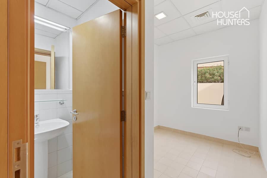 Private pool| Vacant |Well maintained - Image 16