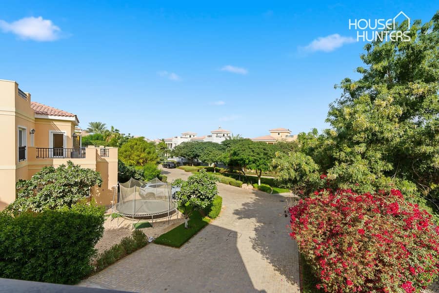 Private pool| Vacant |Well maintained - Image 24