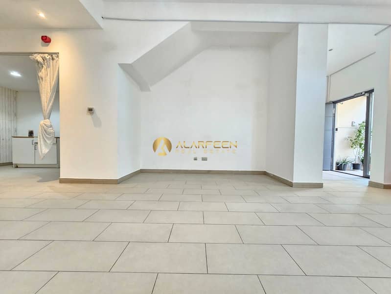 Spacious 4BR+Maid | Community View | Prime Location - Image 13