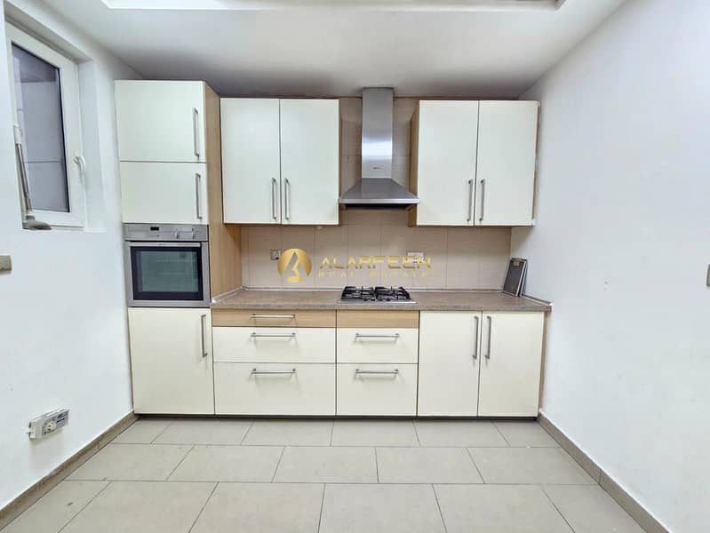 Spacious 4BR+Maid | Community View | Prime Location - Image 16