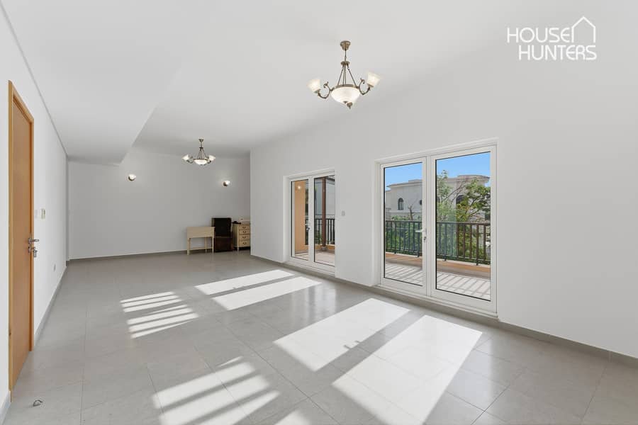 Private pool| Vacant |Well maintained - Image 35