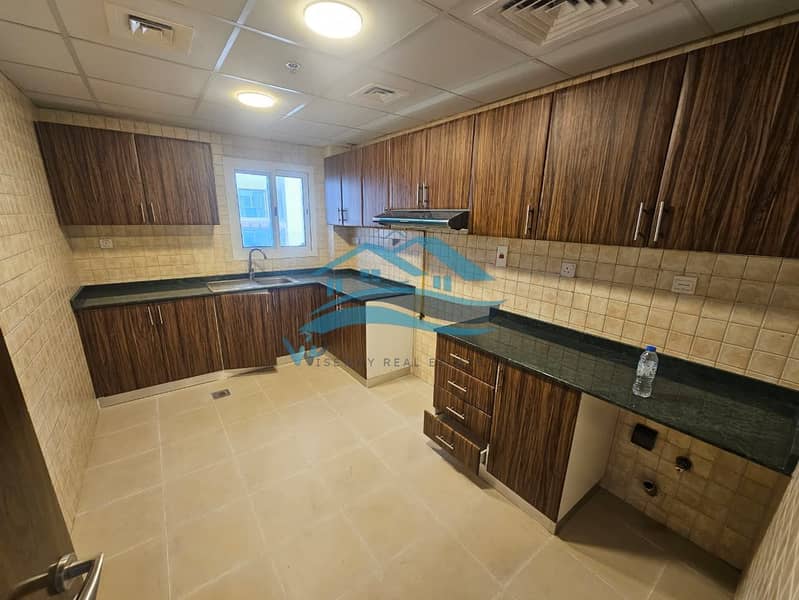 Ready to Move | Luxurious 1BR | Closed Kitchen | Prime Location