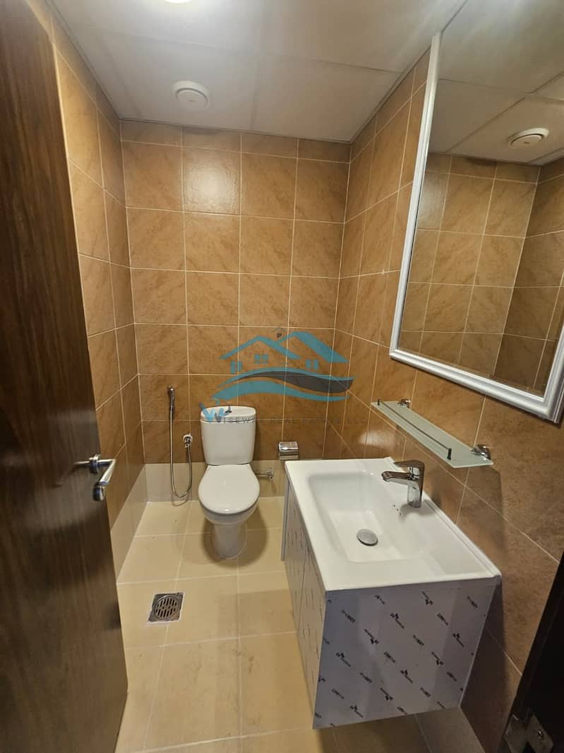 Ready to Move | Luxurious 1BR | Closed Kitchen | Prime Location - Image 16