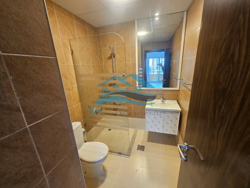 Ready to Move | Luxurious 1BR | Closed Kitchen | Prime Location - Image 17