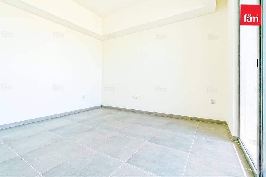 Modern Family Villa | Single Row | Vacant - Image 10