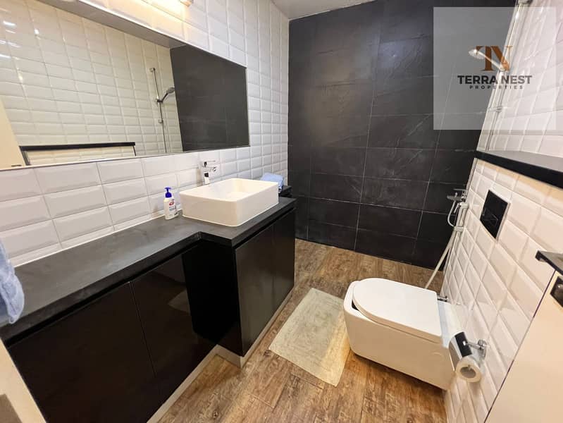 LUXURIOUSLY FURNISHED | POOL VIEW | STORAGE ROOM | BIG BALCONY - Image 9