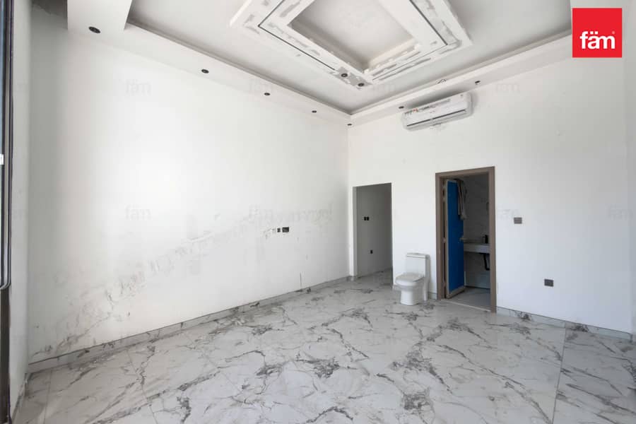 Spacious Villa With Nearby School & Hospital - Image 6