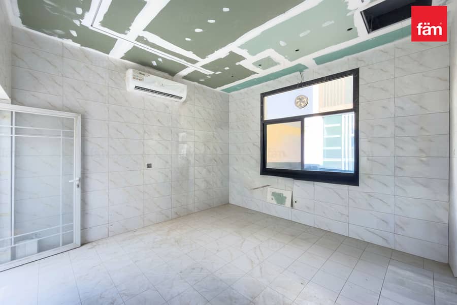 Spacious Villa With Nearby School & Hospital - Image 7