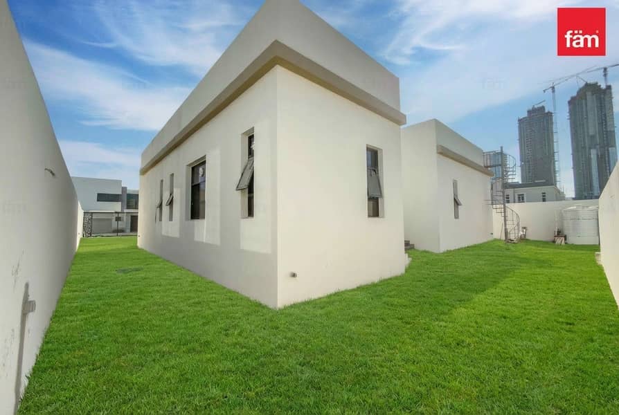 Spacious Villa With Nearby School & Hospital - Image 9