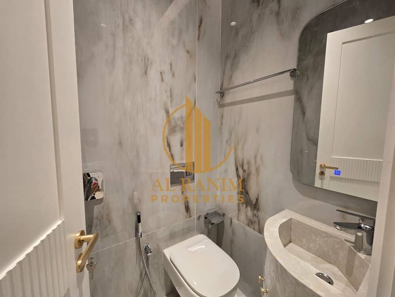 BRAND NEW | SPACIOUS LAYOUT | READY TO MOVE - Image 7