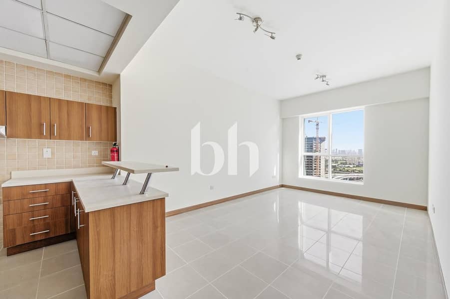 Pay Up To 6 Cheques | Unfurnished | Move In Ready