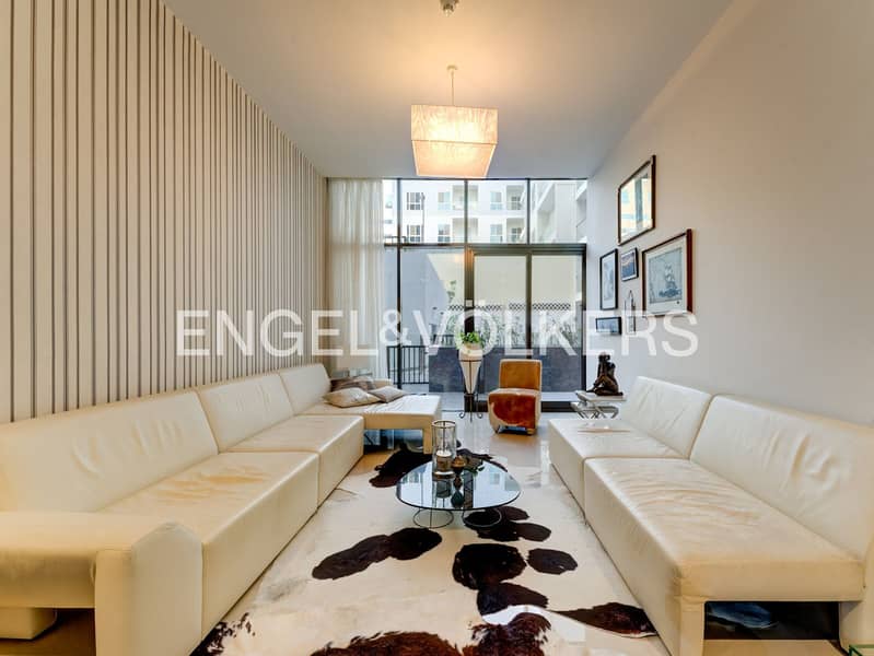 Huge Layout | Cozy Apartment | Pool View