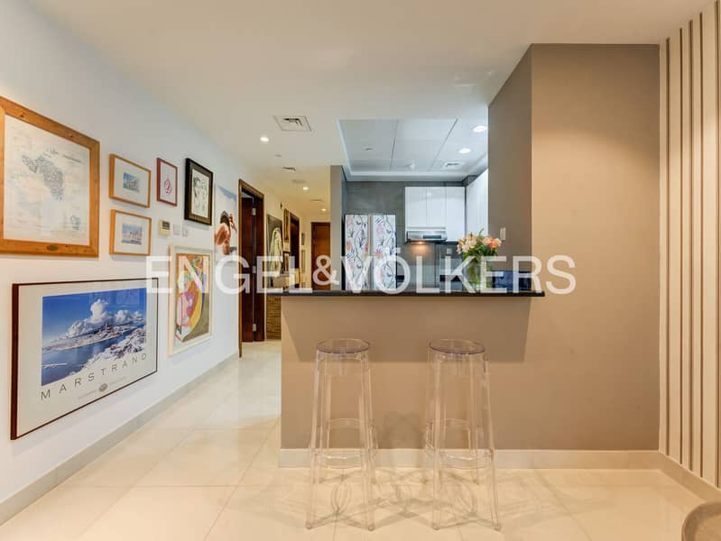 Huge Layout | Cozy Apartment | Pool View