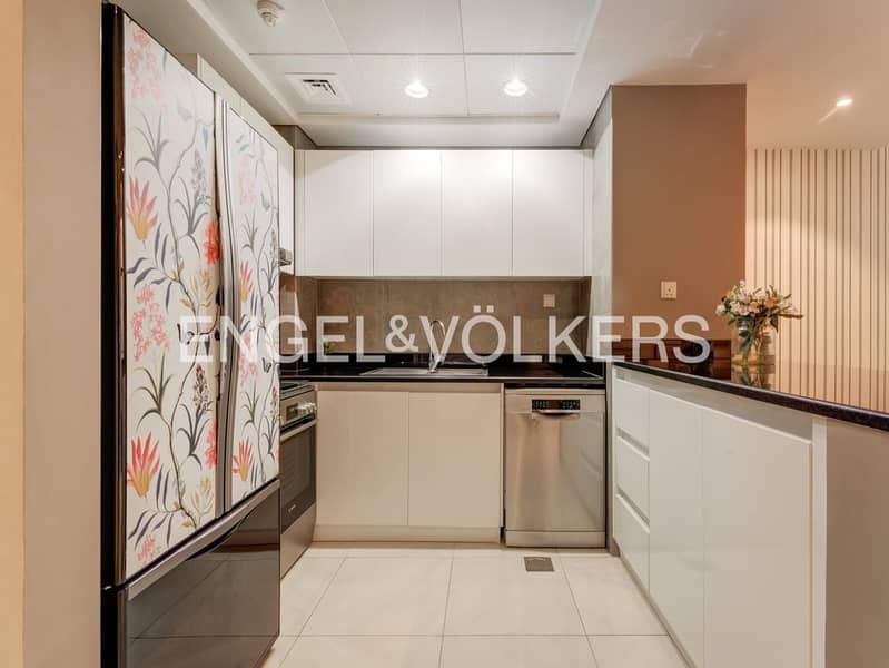 Huge Layout | Cozy Apartment | Pool View - Image 6