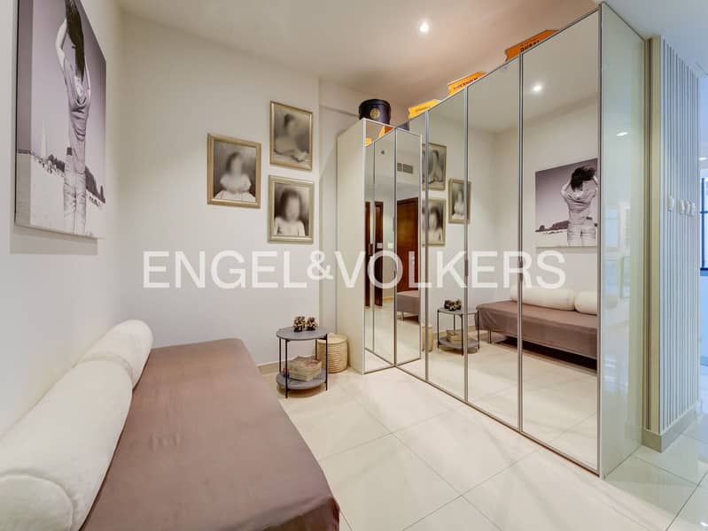 Huge Layout | Cozy Apartment | Pool View - Image 9