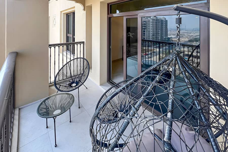 Luxurious | Brand New | Prime Location - Image 9