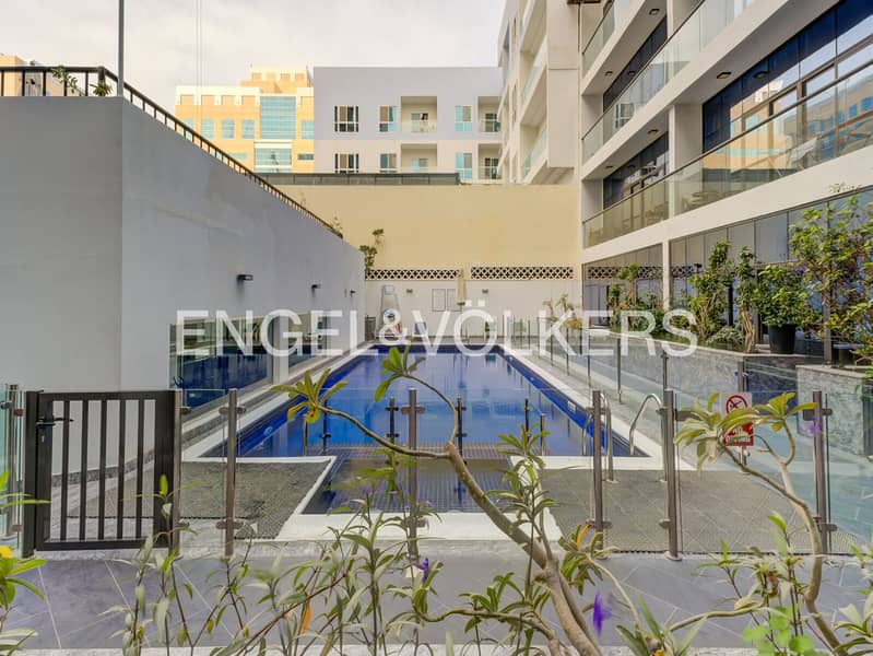 Huge Layout | Cozy Apartment | Pool View - Image 15