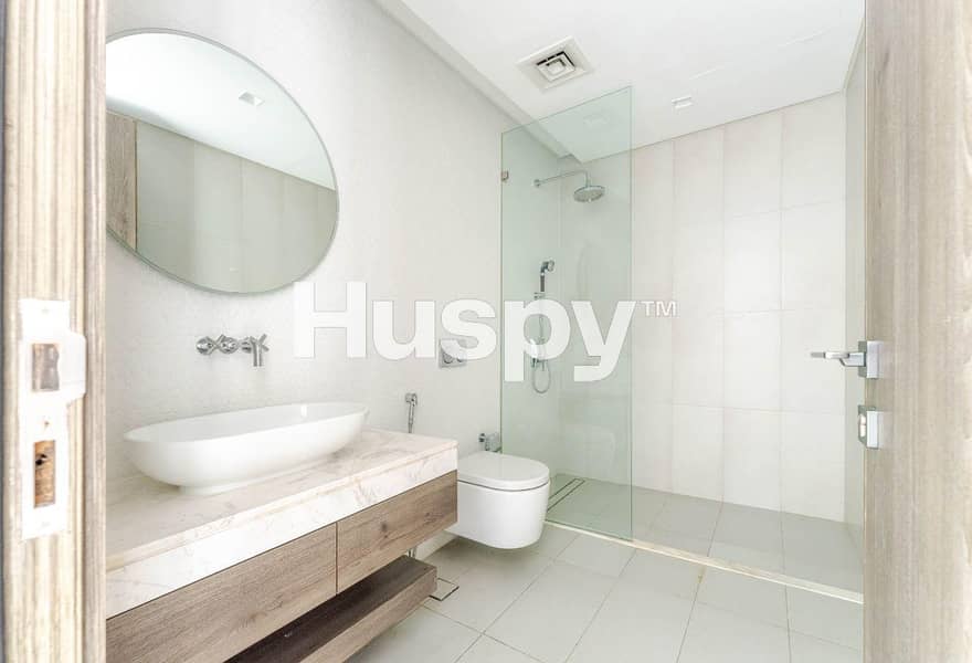 Upgraded | Furnished | Vacant - Image 7