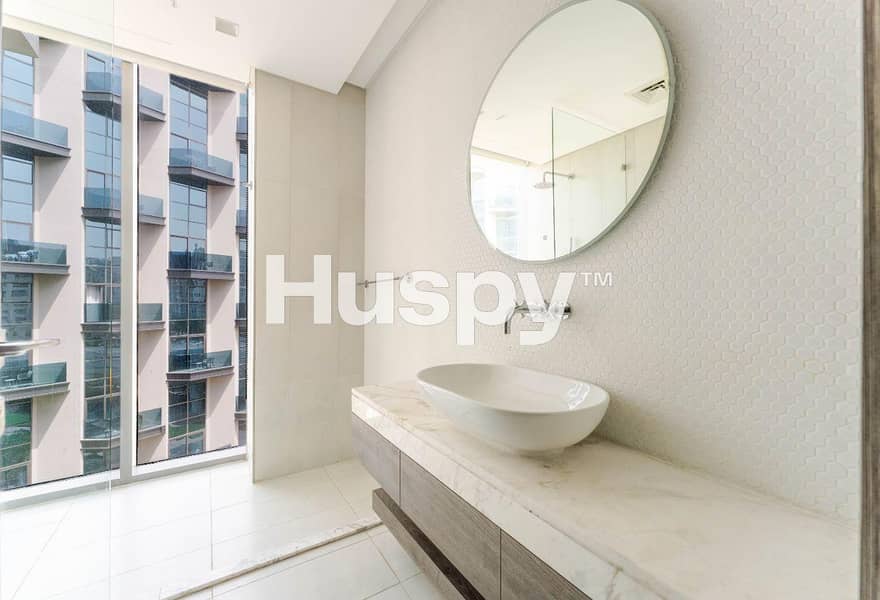 Upgraded | Furnished | Vacant - Image 13