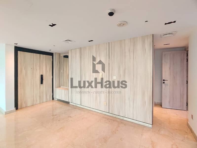 Luxurious Upgraded Duplex Penthouse | Modern Style - Image 9