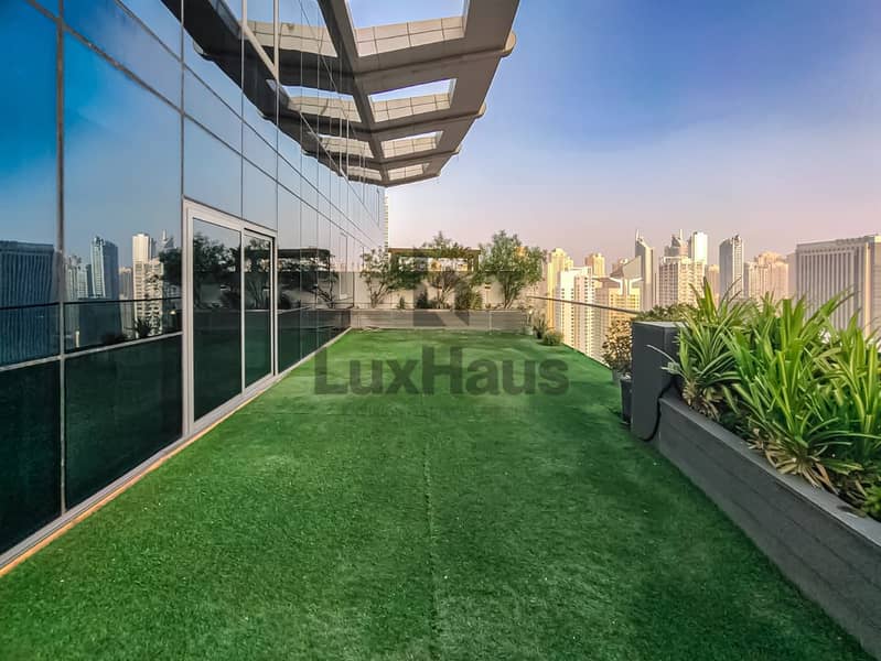 Luxurious Upgraded Duplex Penthouse | Modern Style - Image 12