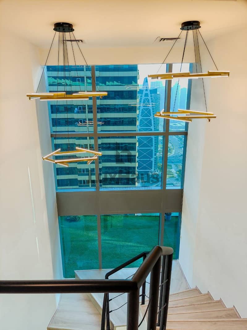 Luxurious Upgraded Duplex Penthouse | Modern Style - Image 17